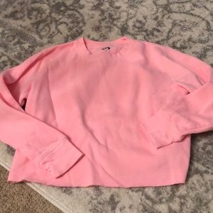 Cropped pink crew neck